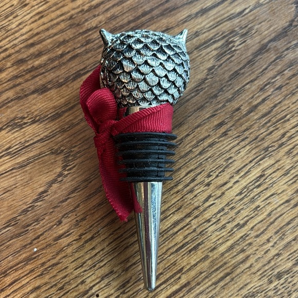 Silver Owl Head Wine Stopper - Picture 3 of 3